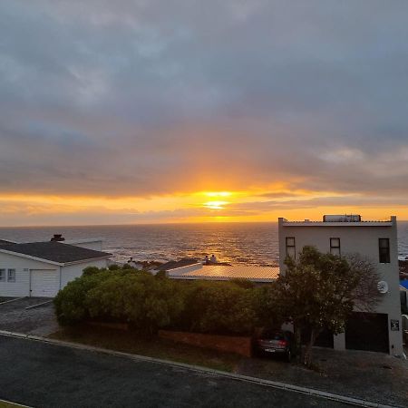 The Bay Lodge Gansbaai Esterno foto