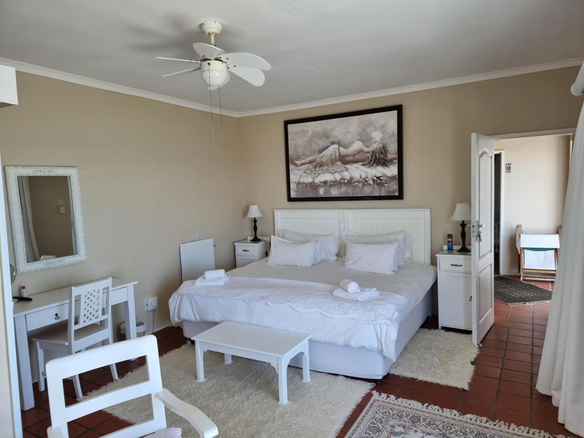 The Bay Lodge Gansbaai Esterno foto