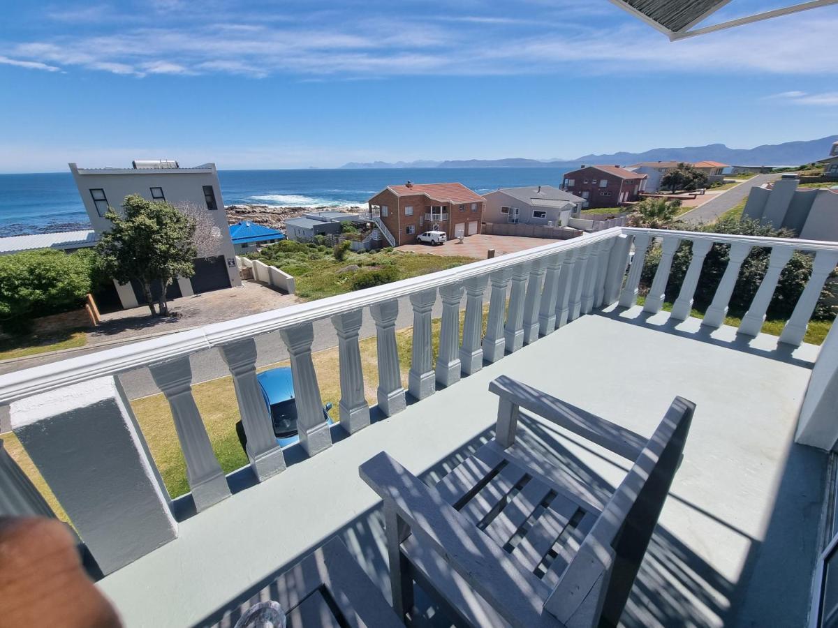 The Bay Lodge Gansbaai Esterno foto
