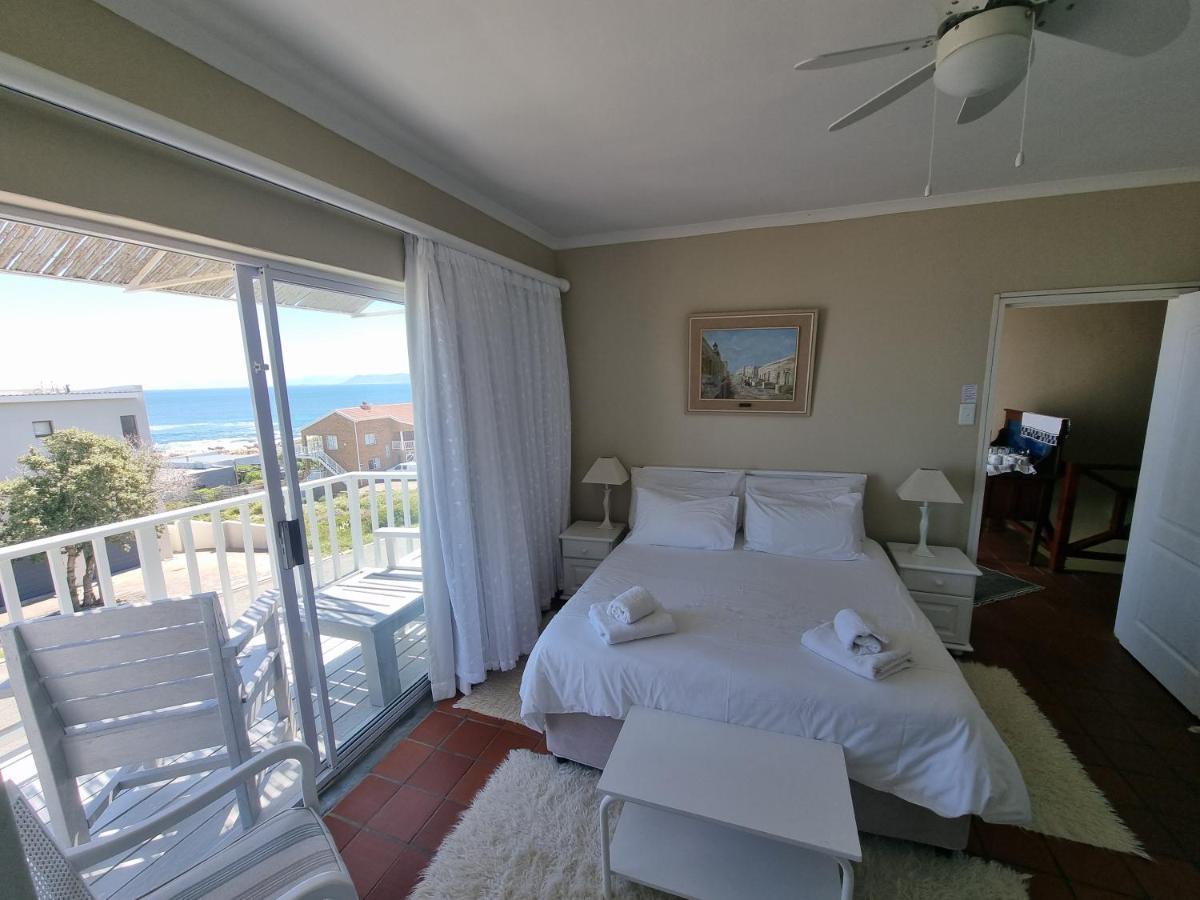 The Bay Lodge Gansbaai Esterno foto
